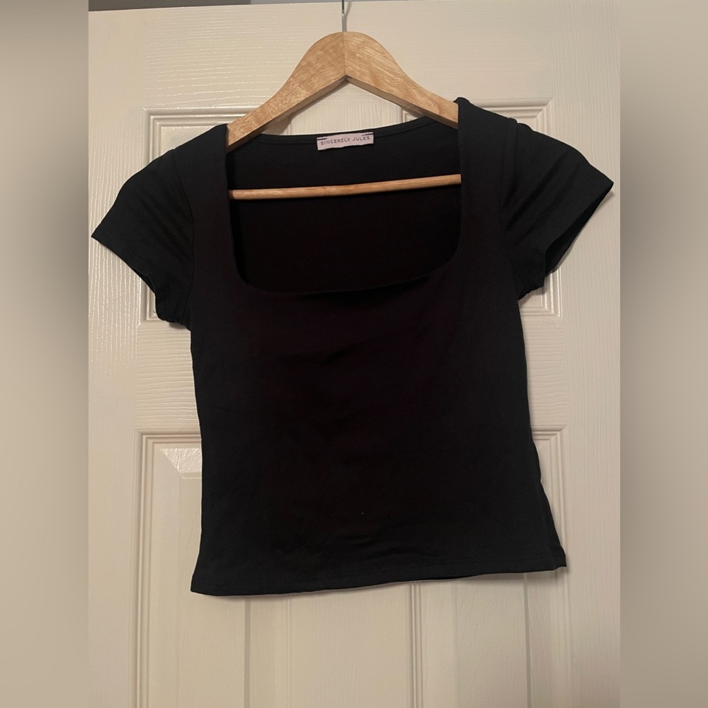 Sincerely Jules - Cropped black top